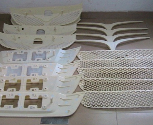 塑胶手板制作根据浇注系统型制的不同可将模具分为三类